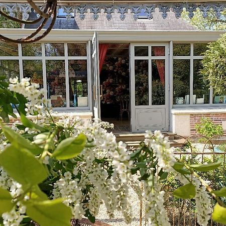 Un Parfum De Violette Bed and Breakfast Fourneville Exteriör bild