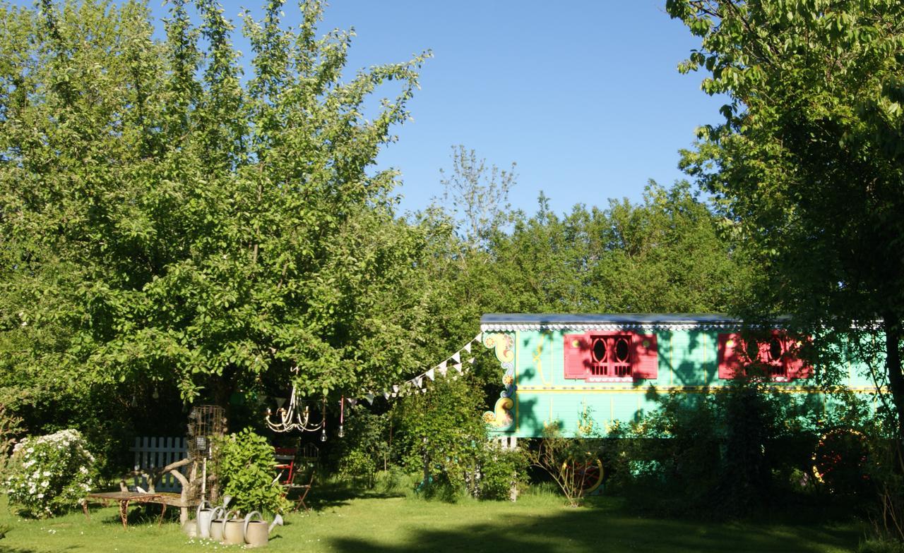 Un Parfum De Violette Bed and Breakfast Fourneville Exteriör bild